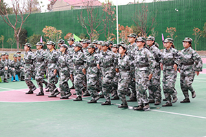 怎样对待孩子的青春期呢？