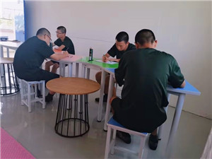 情绪控制也是缓解冲突的好方法